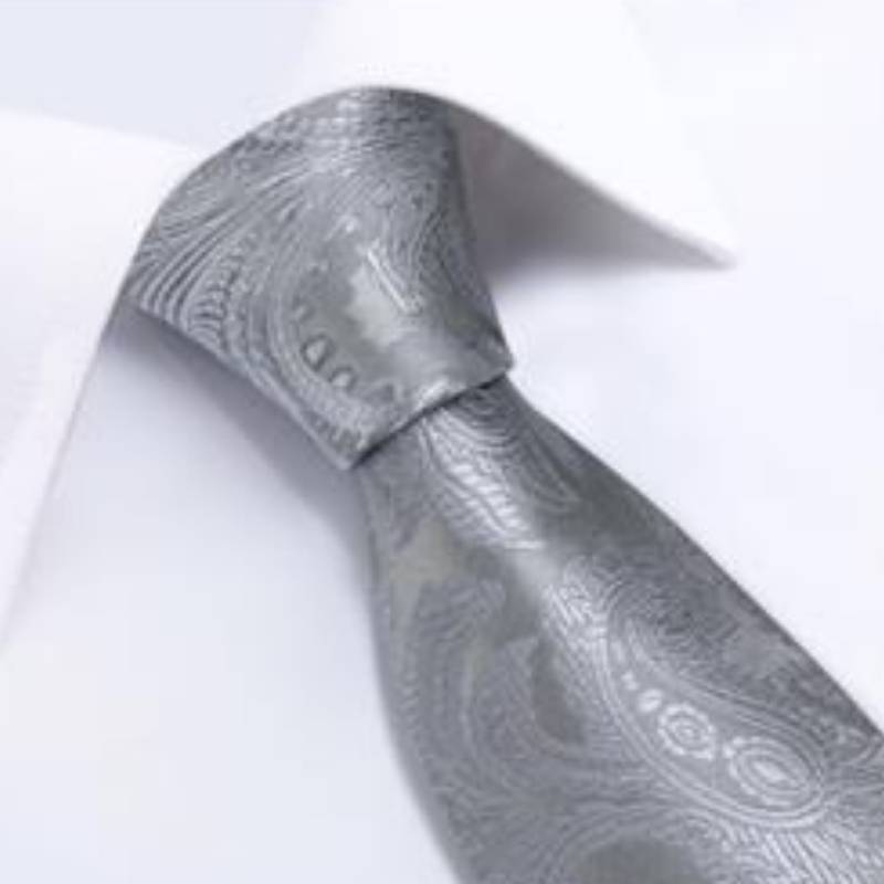 Pilkas kašmyro kaklaraištis