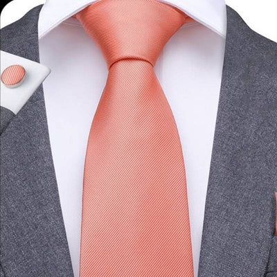 Persikų rožinis kaklaraištis