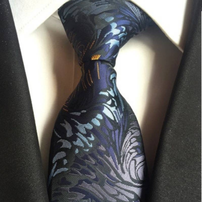 Sötétkék mintás nyakkendő