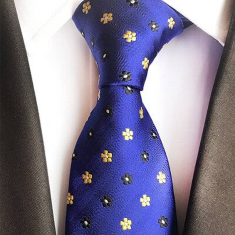 Kék nyakkendő sárga és fekete virágokkal