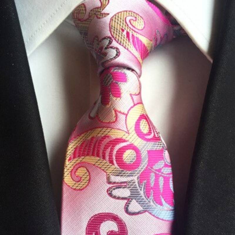 Gravata Rosa Com Paisley